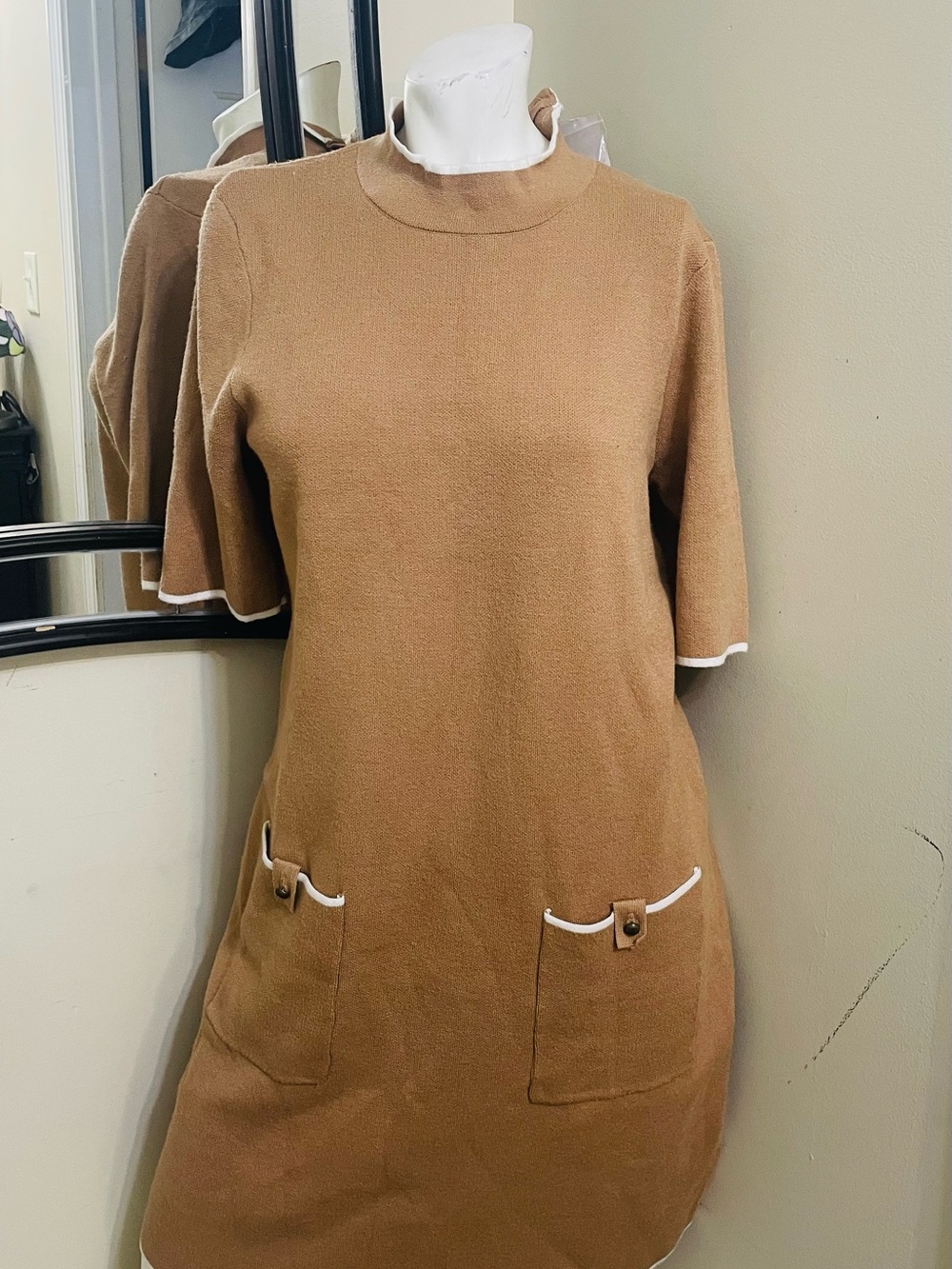 Nicole Miller caramel and Ivory Button-Back Knit dress